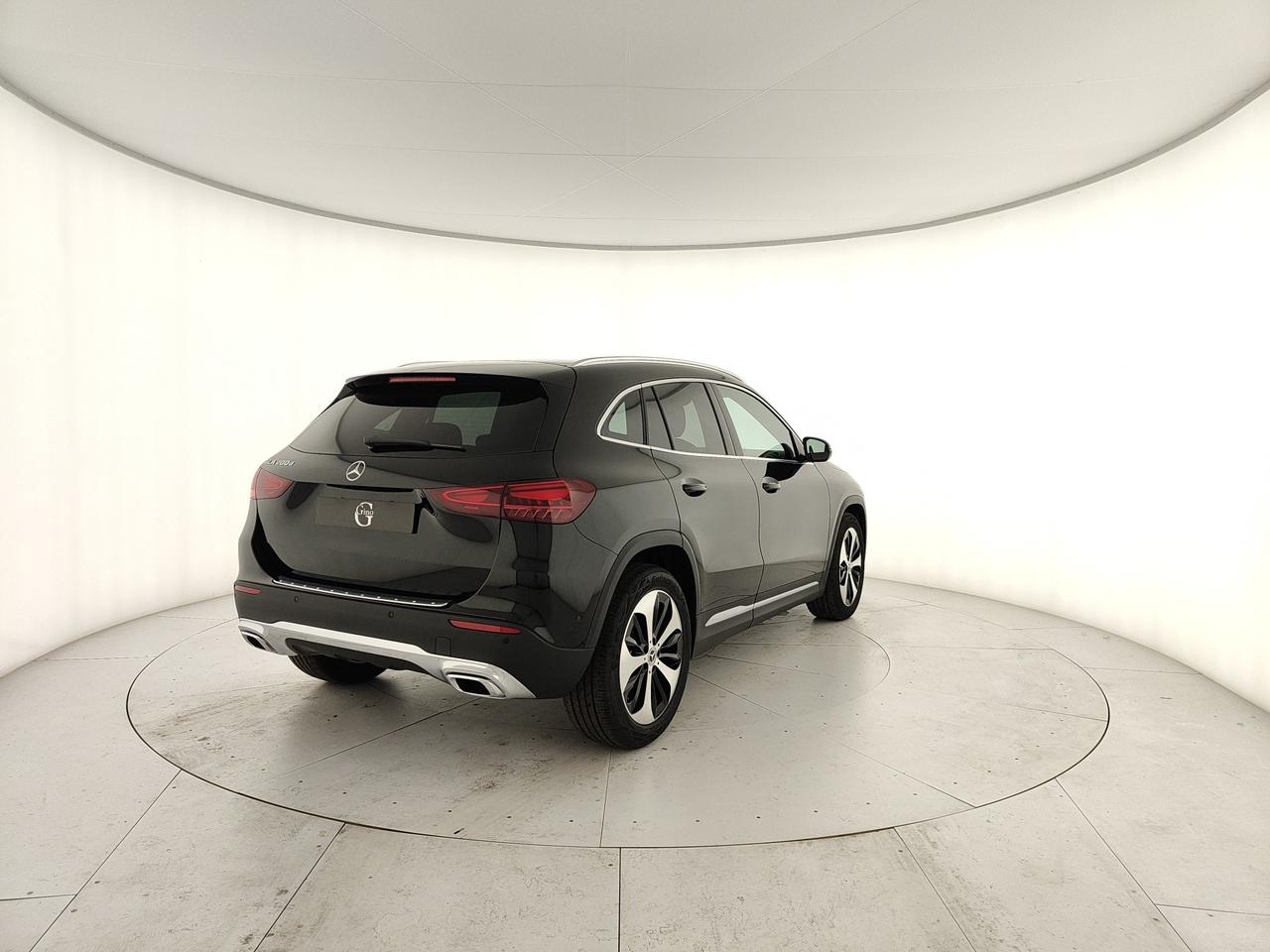 Mercedes-Benz GLA 200 d