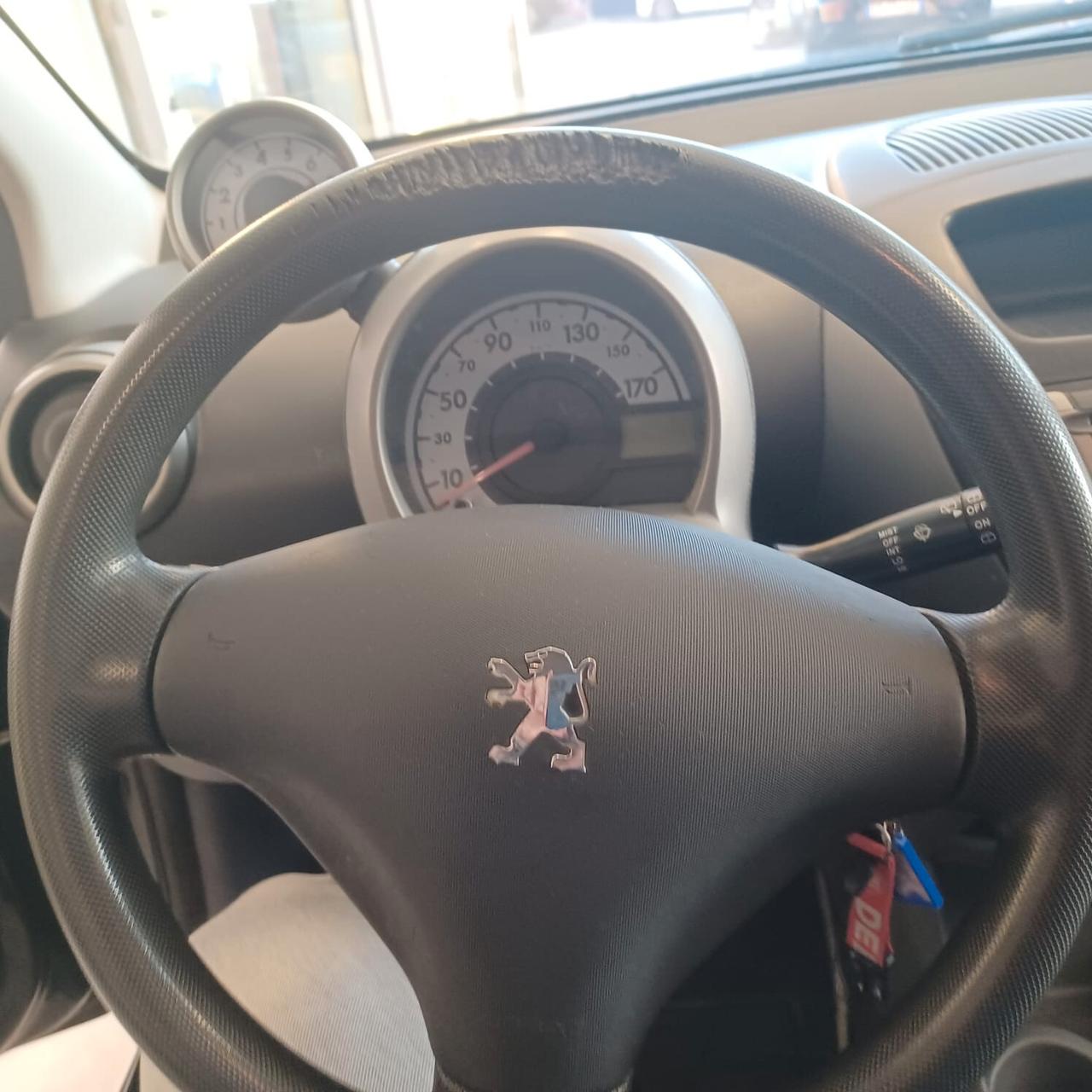 ECONOMICA PEUGEOT 107 1.0 NEOPATENTATI