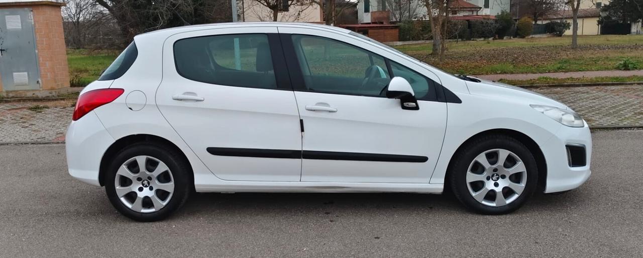 Peugeot 308 1.6 VTi 120CV 5p. Active