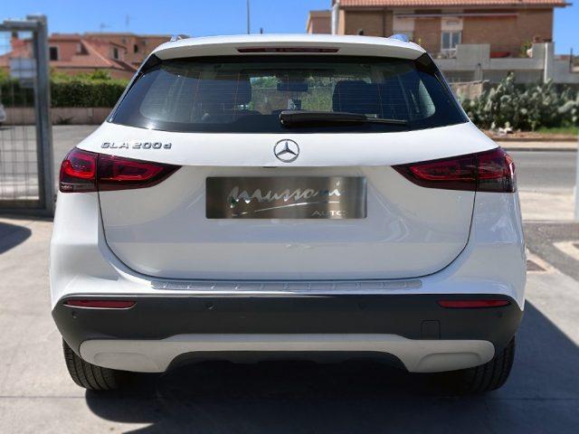 MERCEDES-BENZ GLA 200 d Automatic Sport