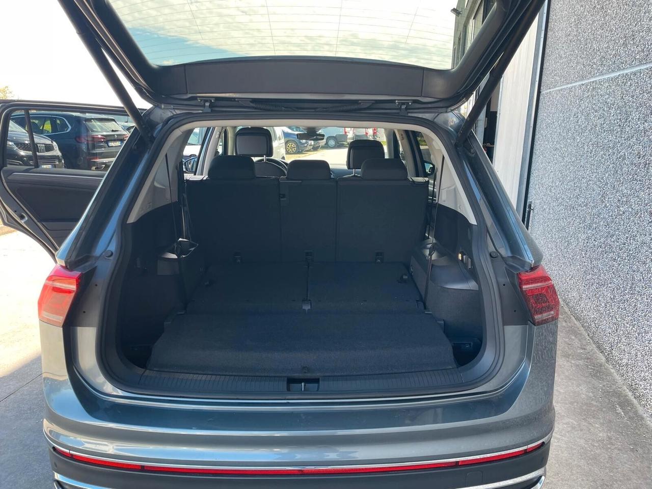 Volkswagen Tiguan Allspace 2.0 TDI SCR DSG Elegance 150cv 7 POSTI