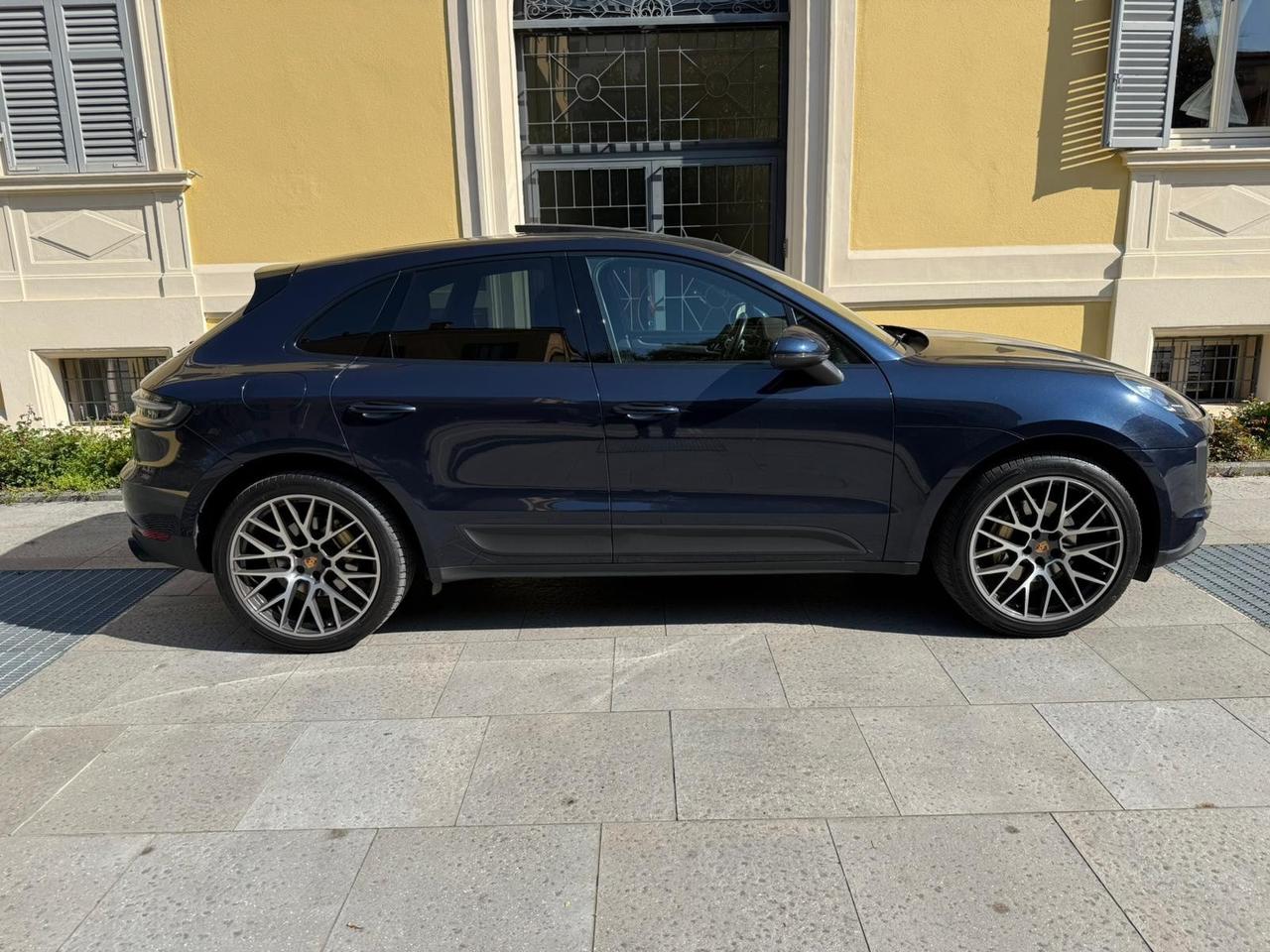 Porsche Macan 2.0 Tetto Pano FULL OPTIONAL IVA ESPOSTA