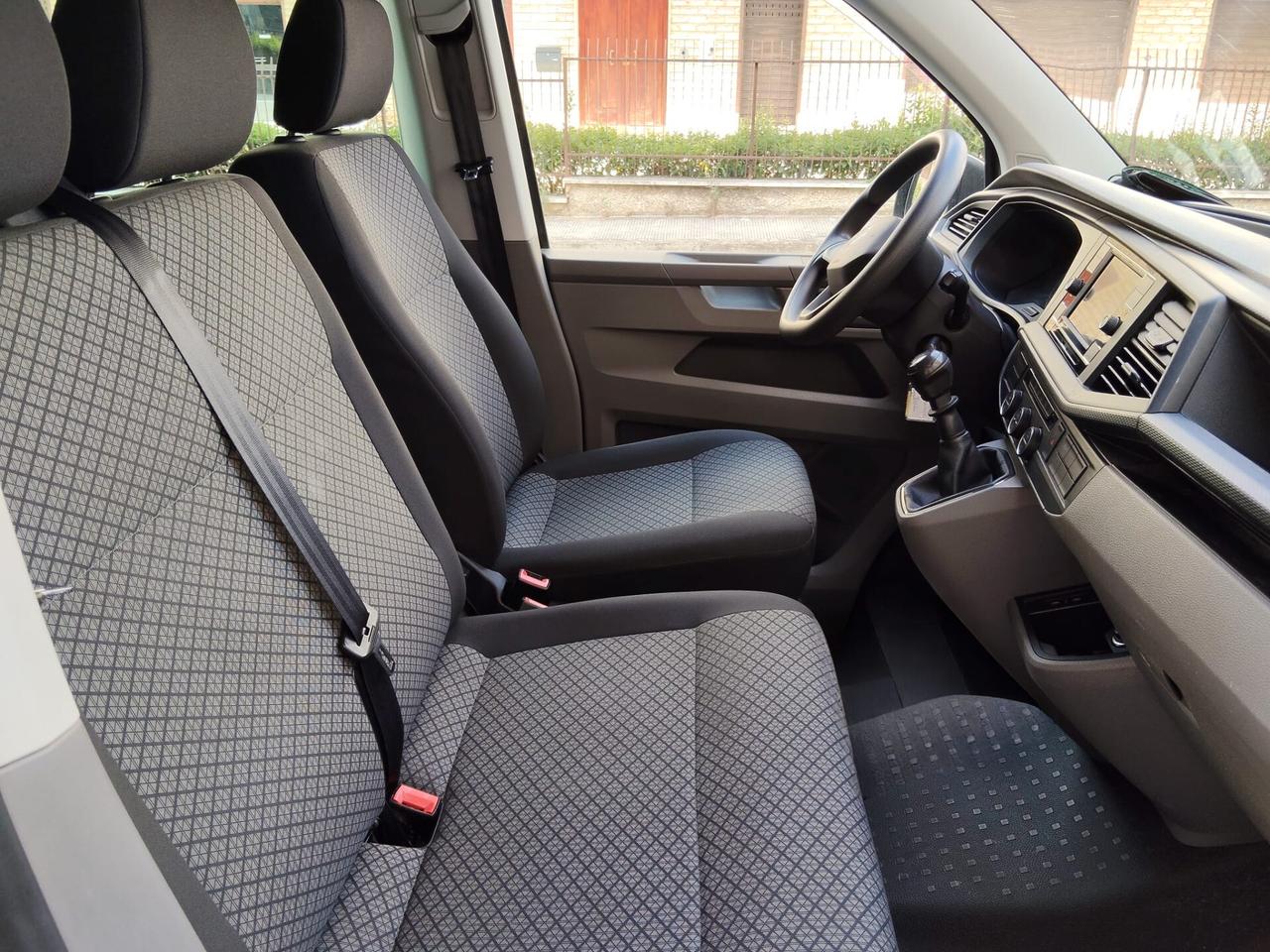 Volkswagen Caravelle 2.0 TDI 110 cv Trendline 9 posti