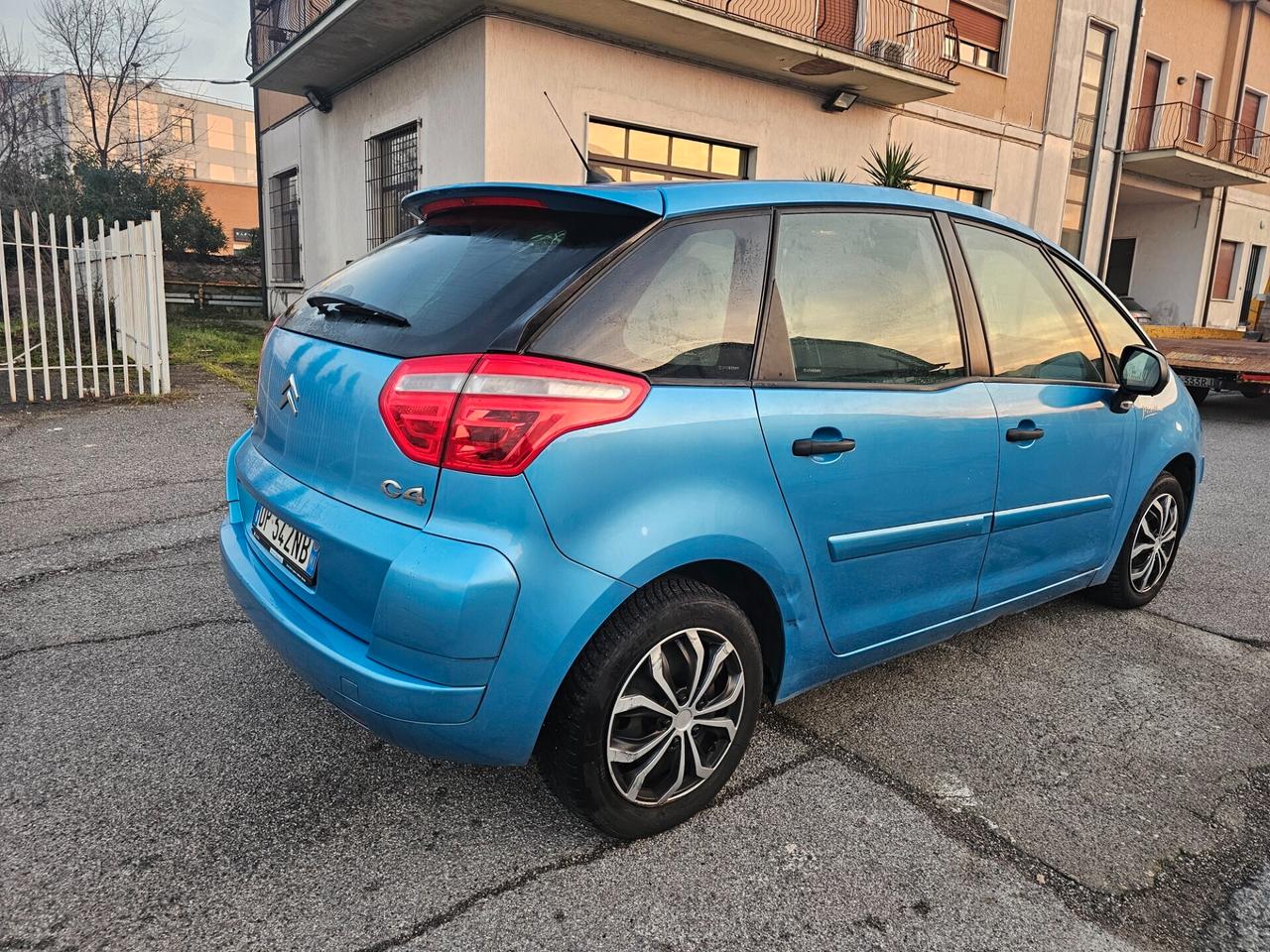 Citroen C4 Picasso 1.8 75000 KM