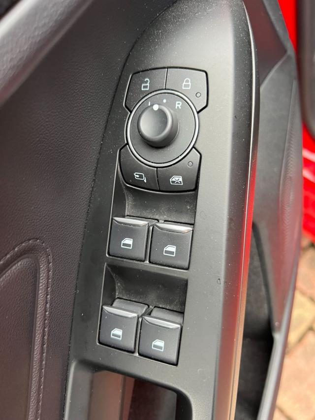 FORD Focus 1.0 EcoBoost Hybrid 125 CV 5p. ST-Line