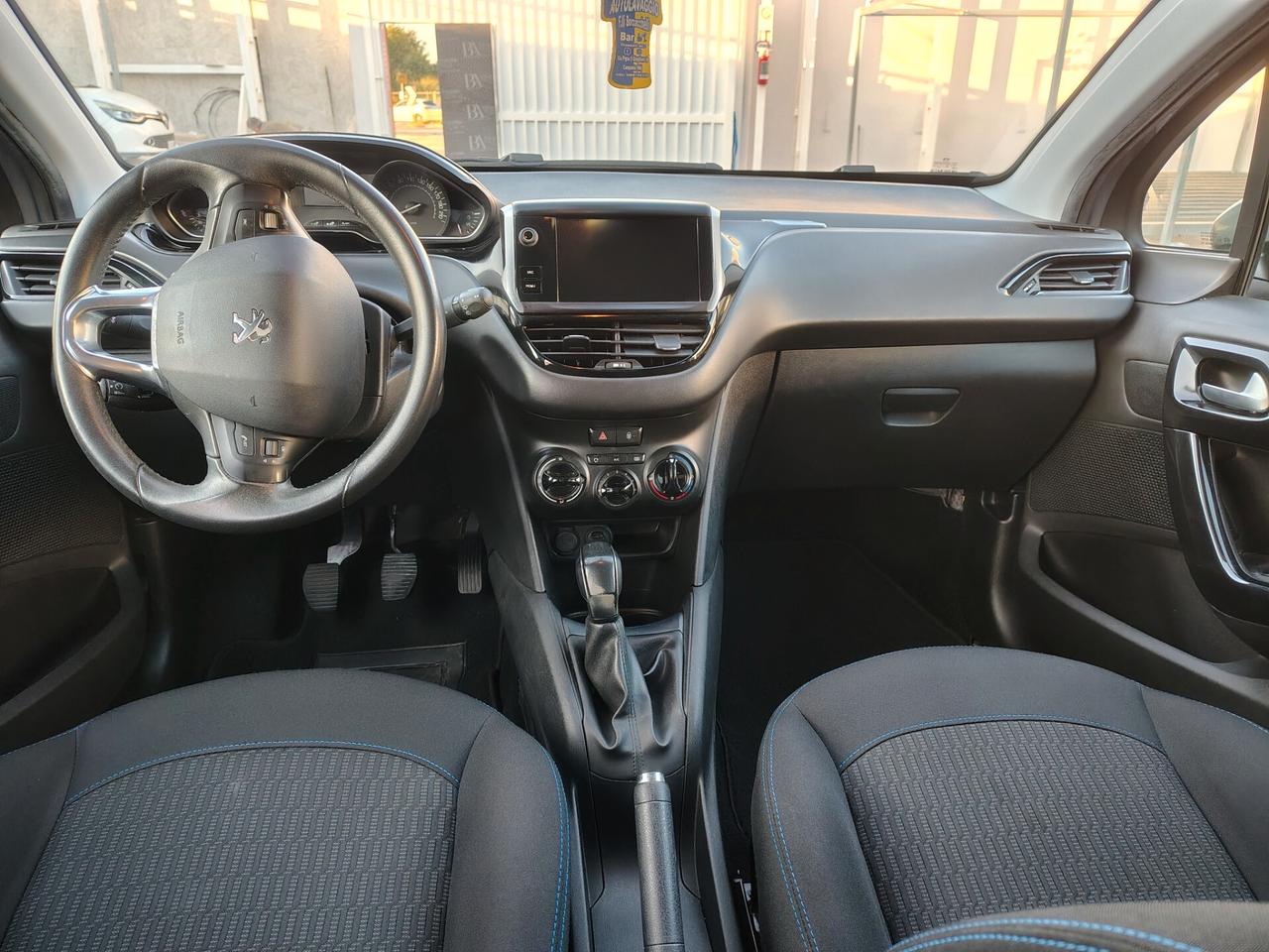 Peugeot 208 PureTech 82 Stop&Start 5 porte Signature