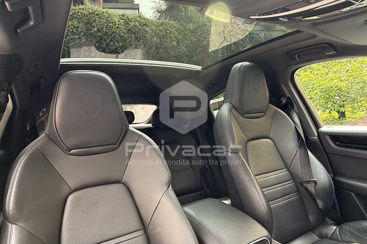 PORSCHE Cayenne Coupé 3.0 V6