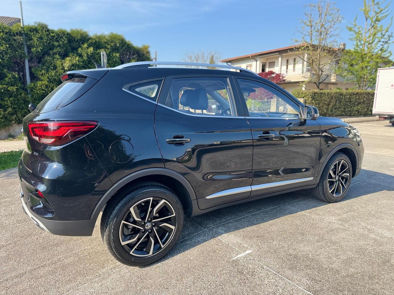 MG ZS 1.5 VTi-tech Luxury – 2023 – Perfetta