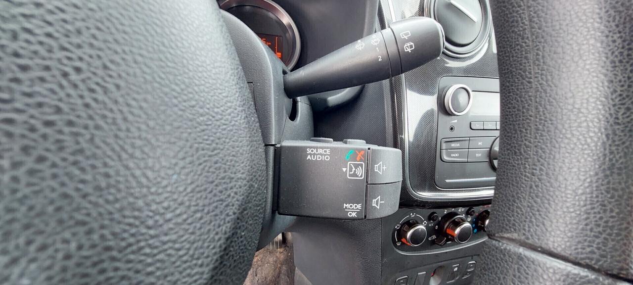 DACIA SANDERO 1,0 GPL DI SERIE CASA MADRE 100 CV TELEFONO X NEOPATENTATI IMPECCABILE