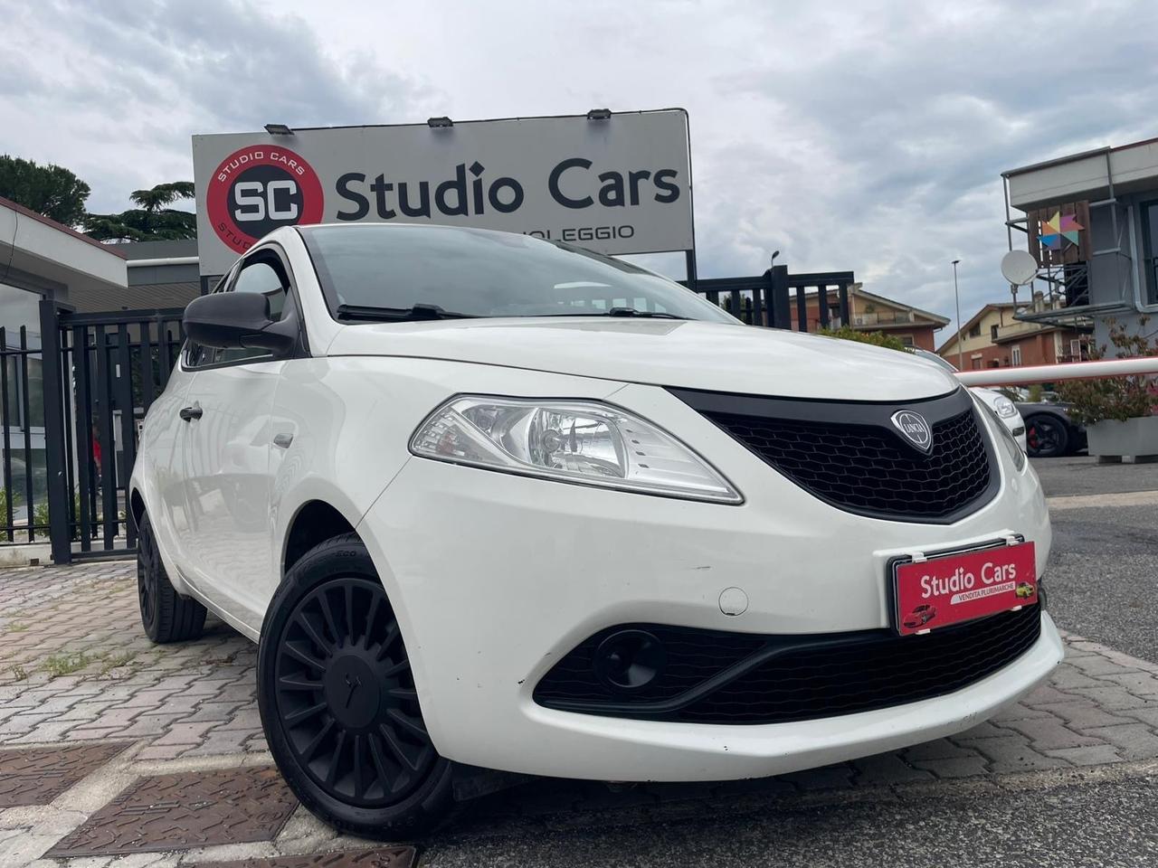 Lancia Ypsilon 1.2 69 CV 5 porte Elefantino Blu
