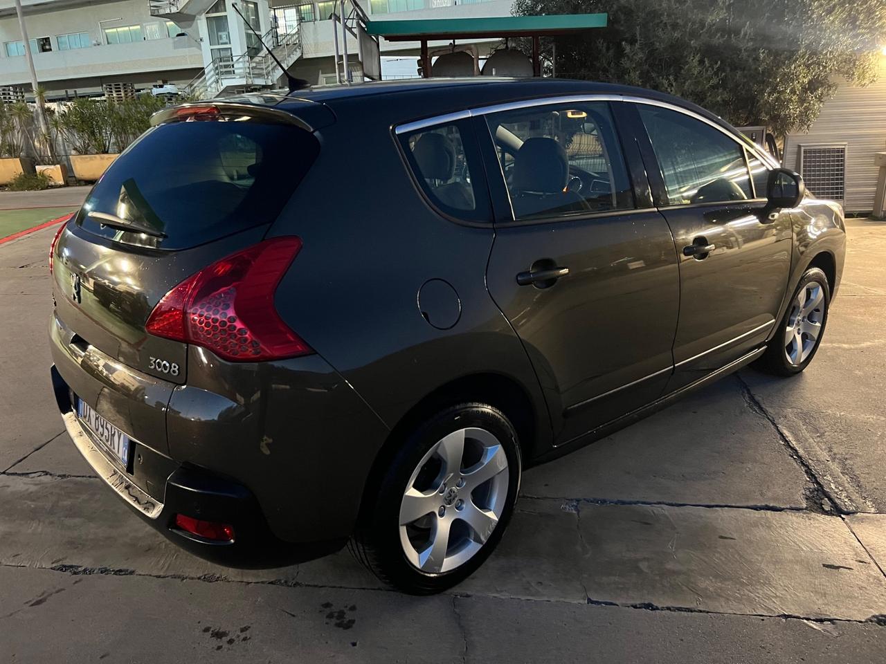 Peugeot 3008 1.6 HDi 110CV Automatica Premium