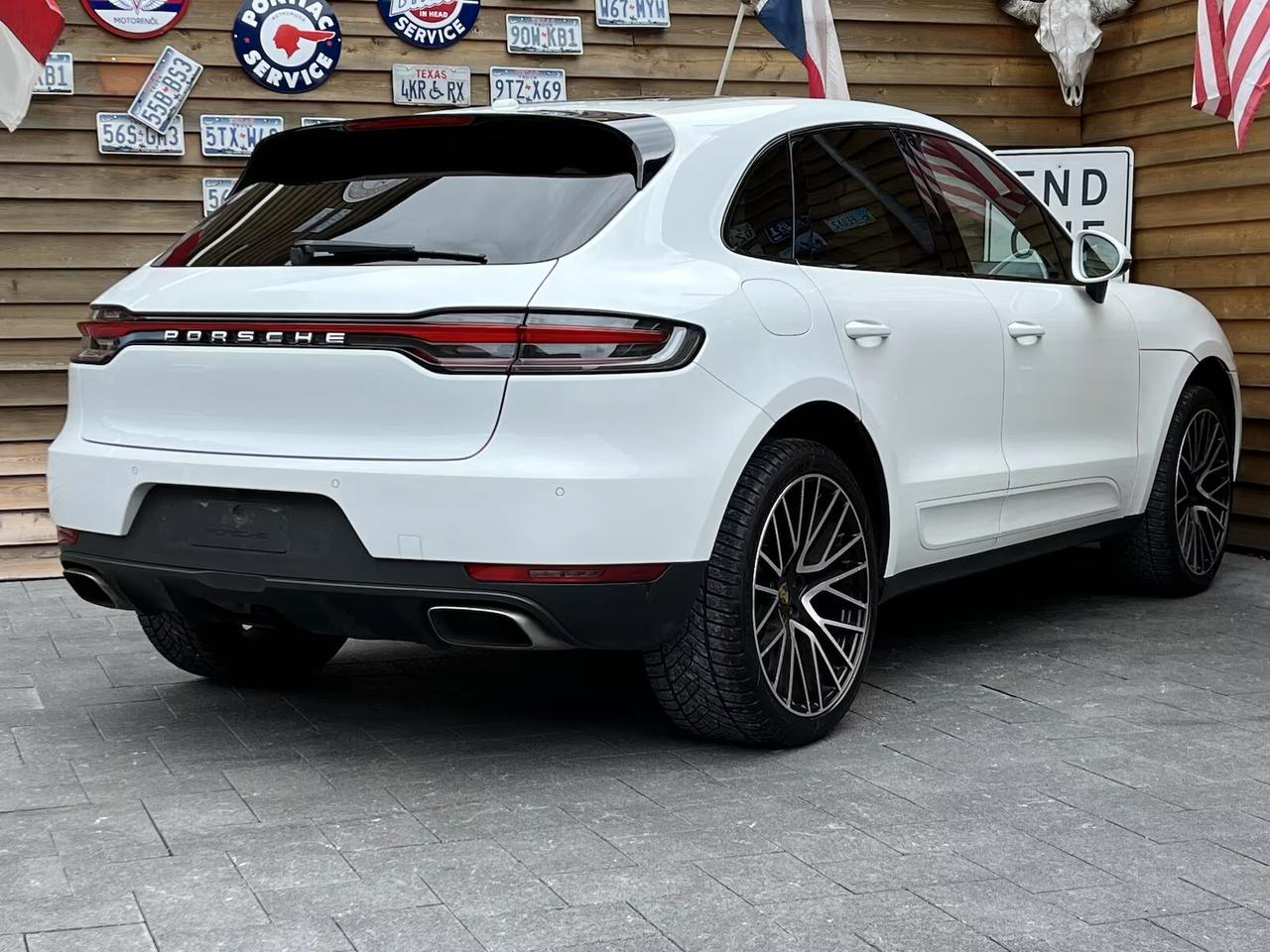 Porsche Macan 2.0 TETTO Navi LED SPORT CHRONO