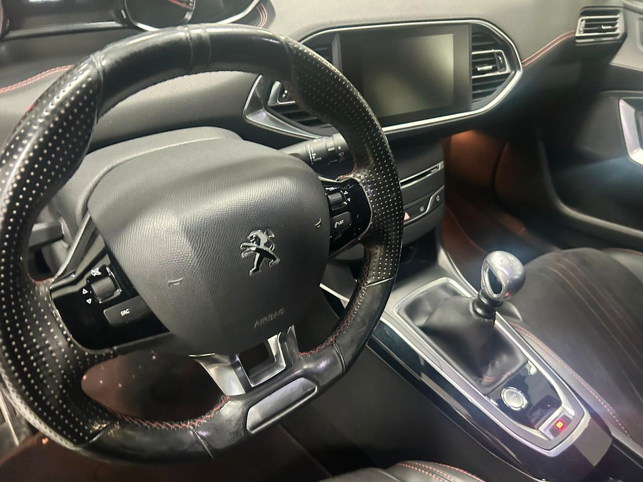 Peugeot 308 1.2B 130CV GT Line 2015