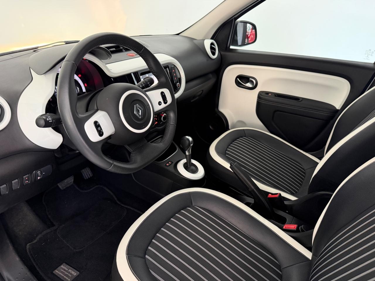 RENAULT TWINGO 92 CV AUTOMATICA FULL OPTIONAL 34.000 KM