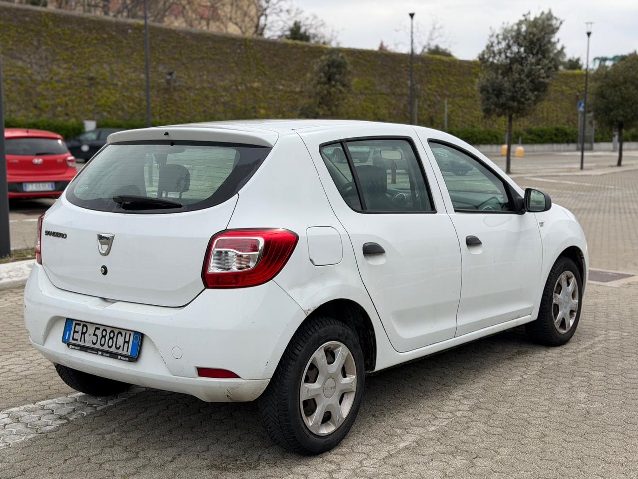 Dacia Sandero 1.2 GPL 75CV motore da rivedere - euro6