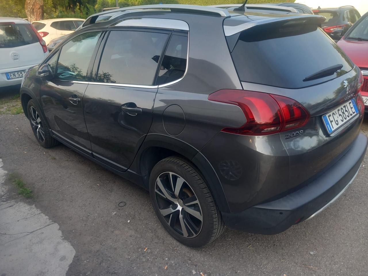 Peugeot 2008 BlueHDi 100 Allure