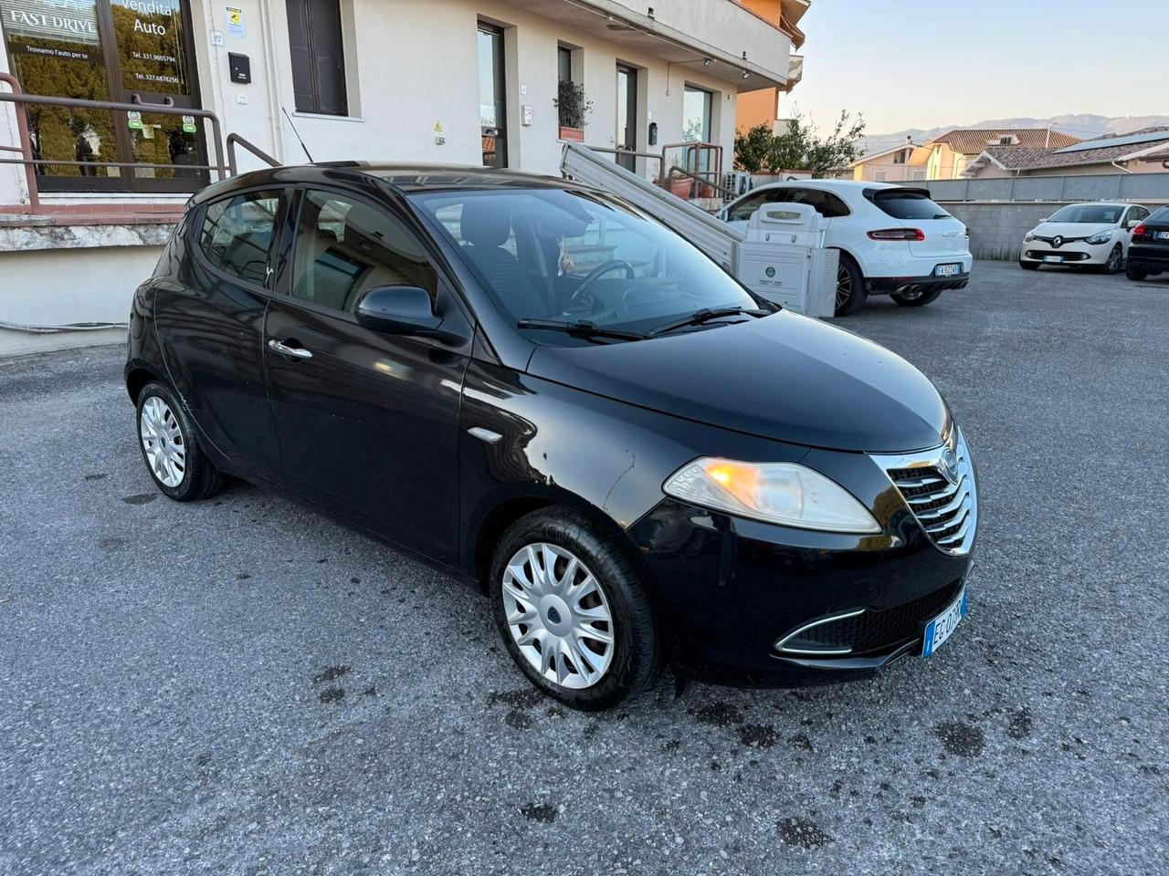 Lancia Ypsilon 1.2 69 CV 5 porte GPL Ecochic Silver