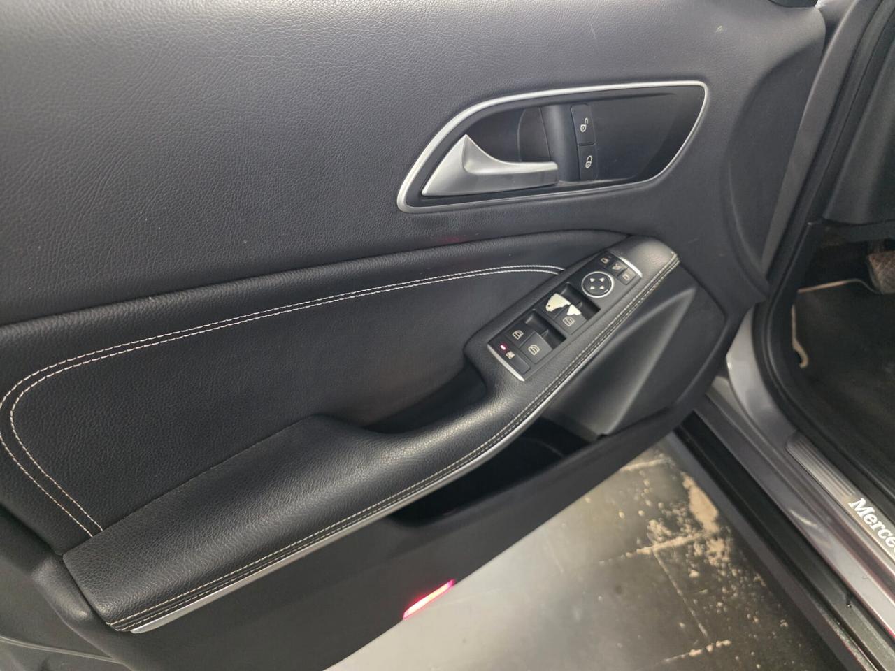 Mercedes-benz GLA 200 180 d Automatic Sport