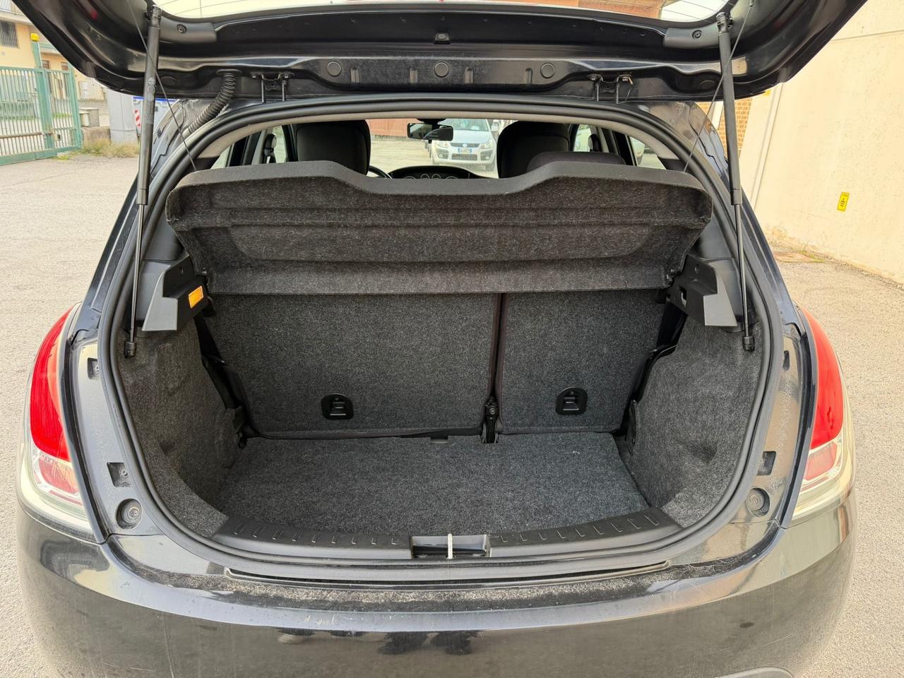 LANCIA Y 1.2 Platinum VENDUTA abbinata con CLASSE B