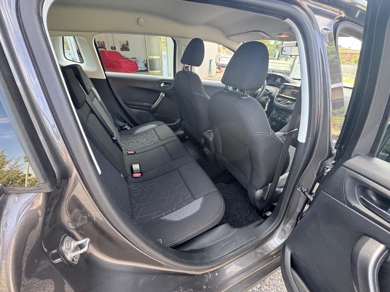 Peugeot 2008 BlueHDi 100 Active