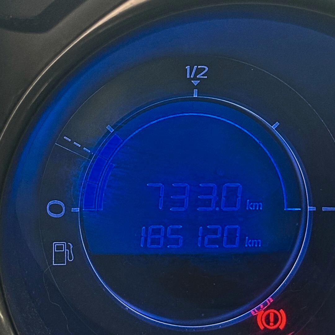 Citroen C4 1.6 e-HDi 110 **CAMBIO AUTOMATICO**