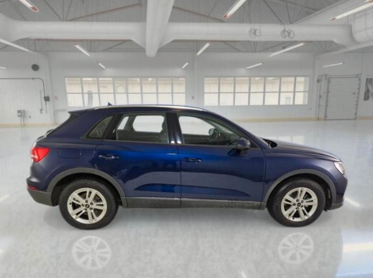Audi Q3 35 TDI S tronic Business 2021