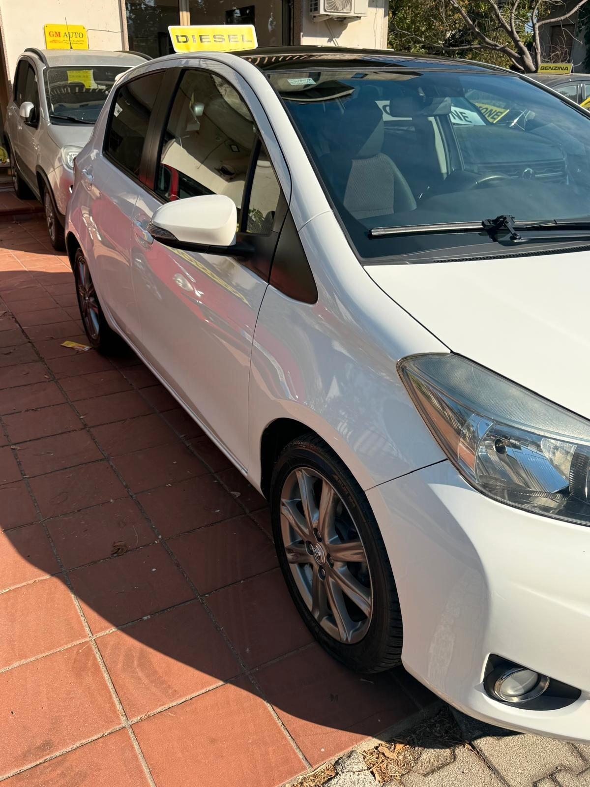 Toyota Yaris 1.4 D-4D 5 porte Lounge
