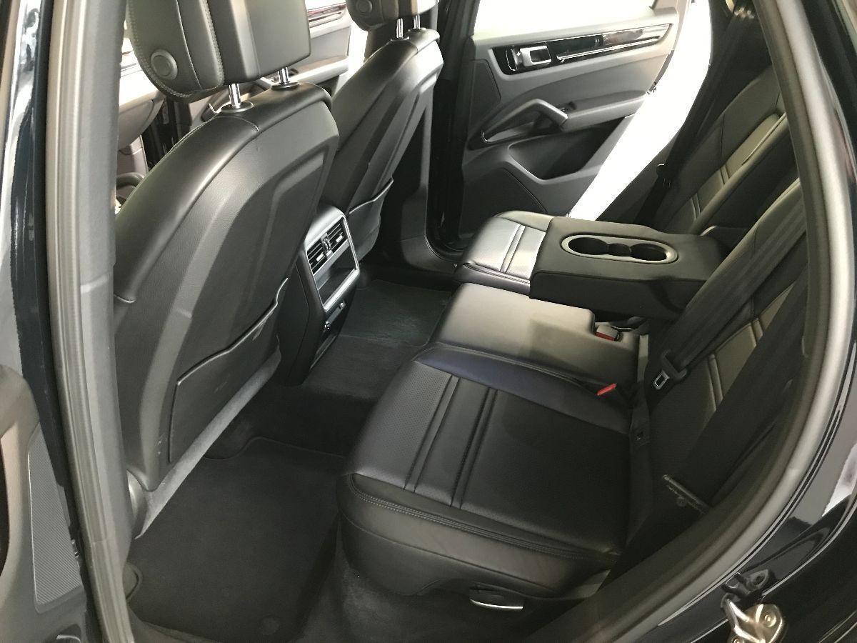 PORSCHE Cayenne 3.0 V6