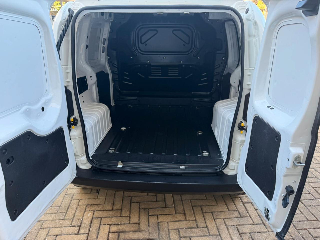 Fiat Fiorino 1.3 MJT 95CV Cargo SX