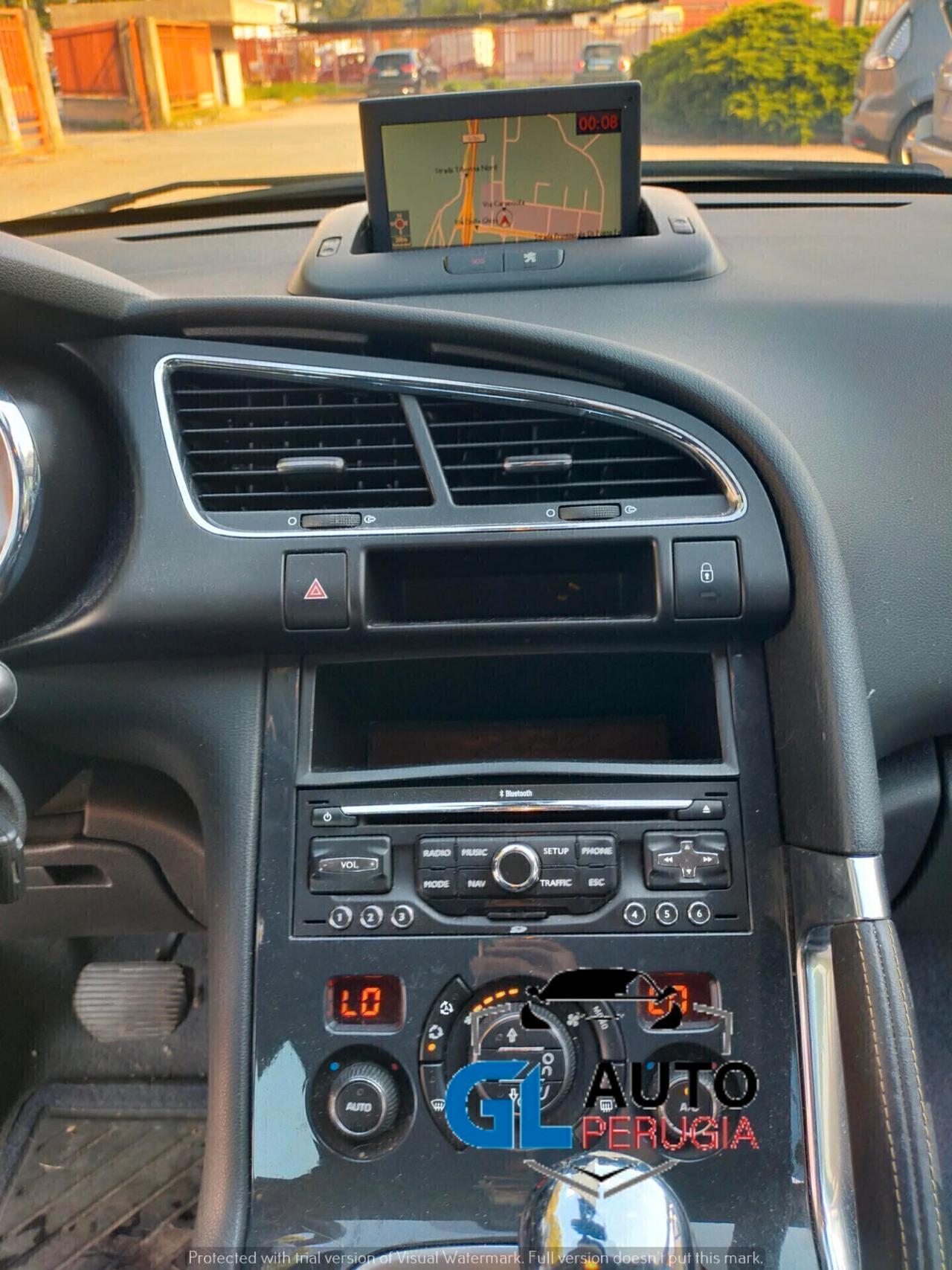 PEUGEOT 3008 1.6 HDI automatica con Grip Control Full opt