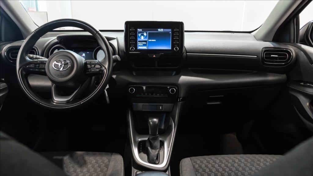 TOYOTA Yaris 1.5h Lounge del 2021