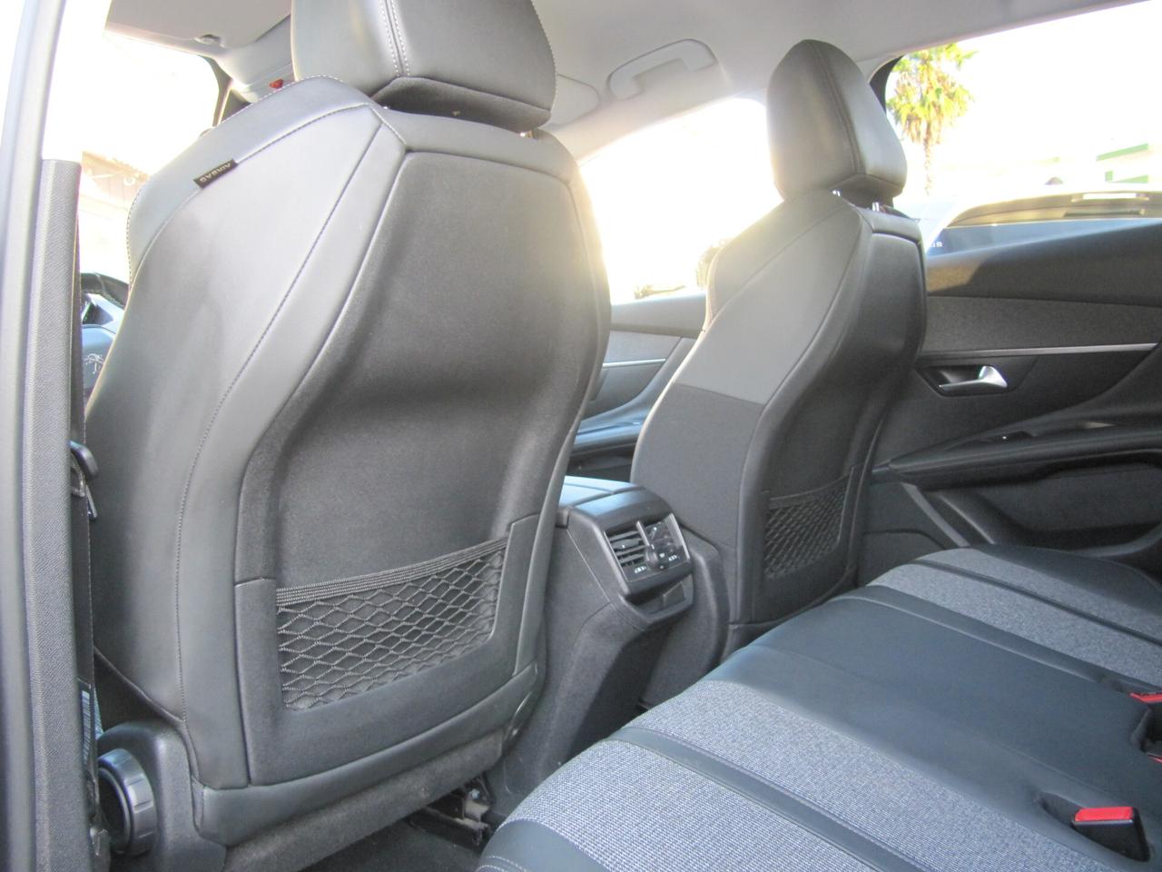 Peugeot 3008 BlueHDi 130 S&S EAT8 Allure - automatico