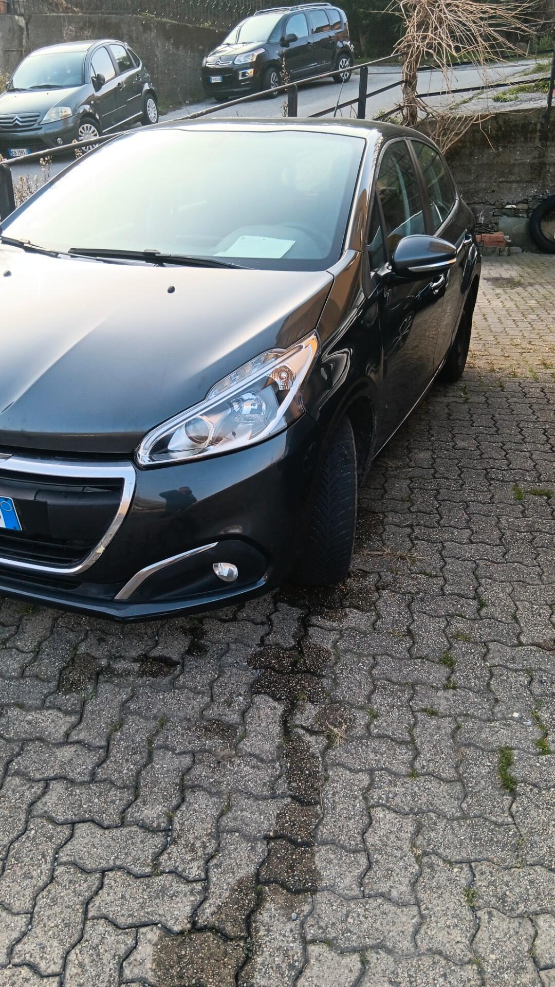 Peugeot 208 BlueHDi 75 5 porte Allure