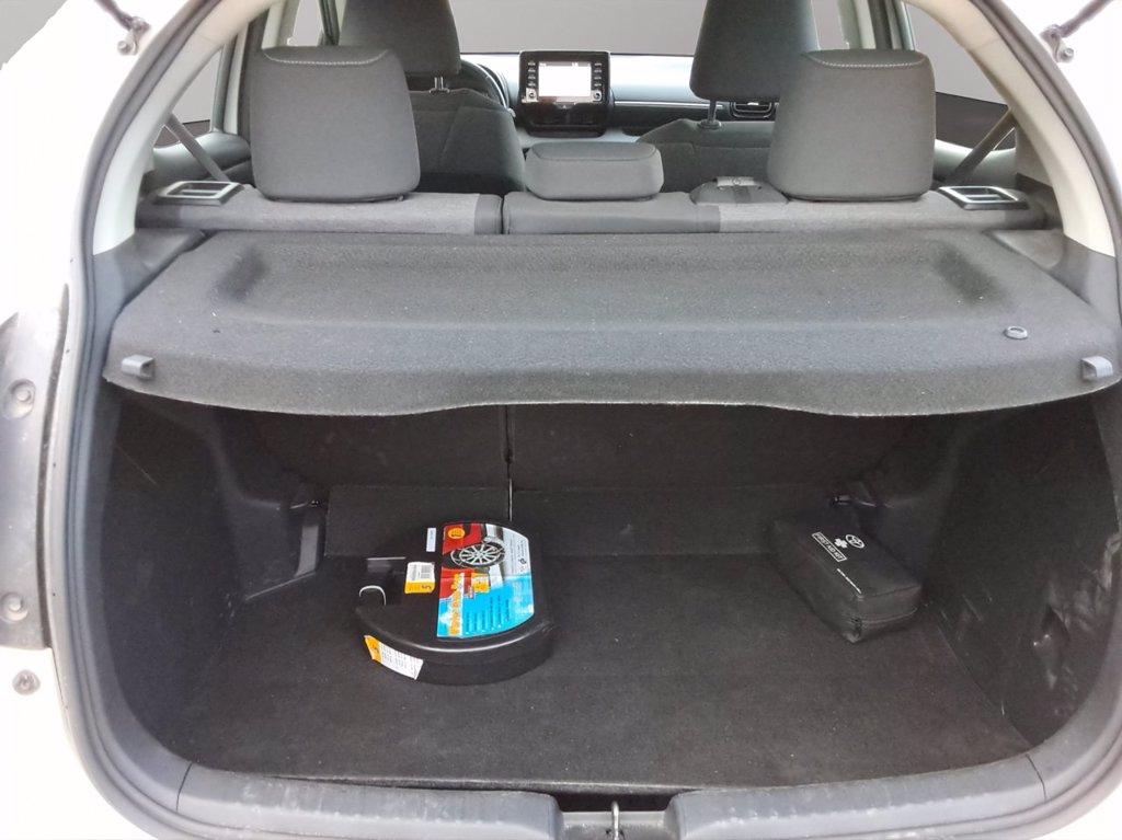 TOYOTA Yaris 1.5h active del 2023