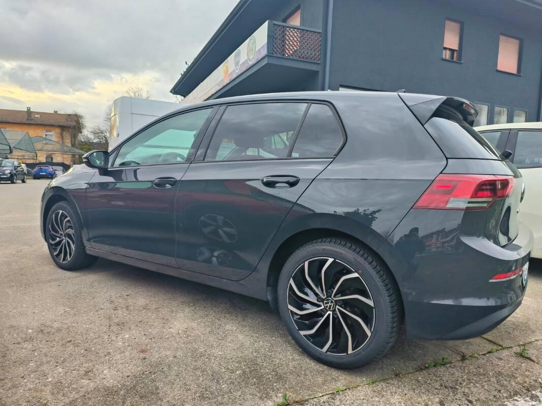Volkswagen Golf 2.0 tdi Life 115cv dsg