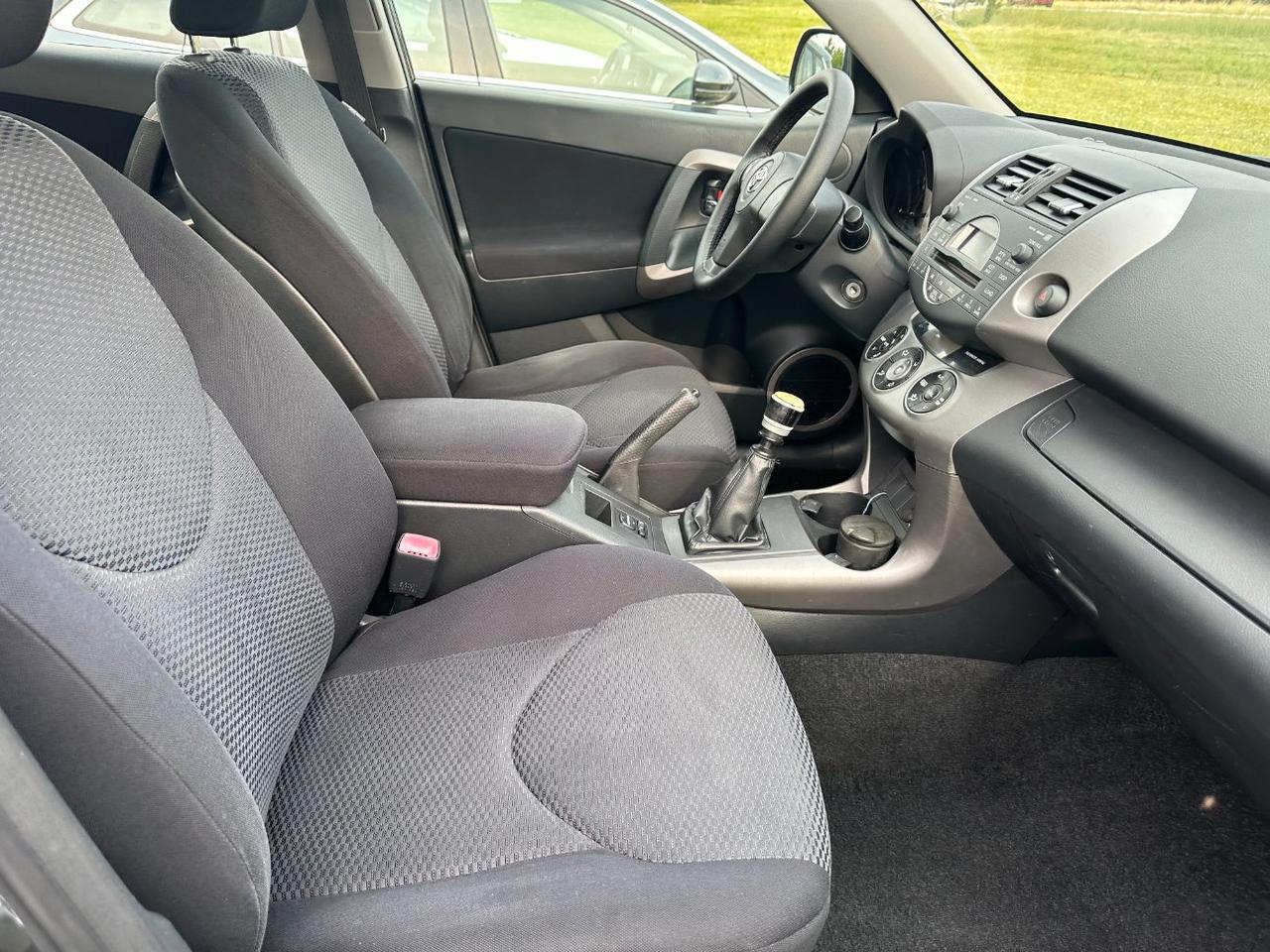 Toyota RAV4 5 Porte RAV4 2.2 d-4d Sol 136cv dpf