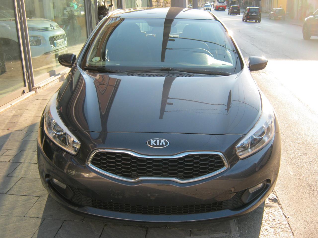 Kia Ceed cee'd 1.6 CRDi 110 CV 5 porte Cool