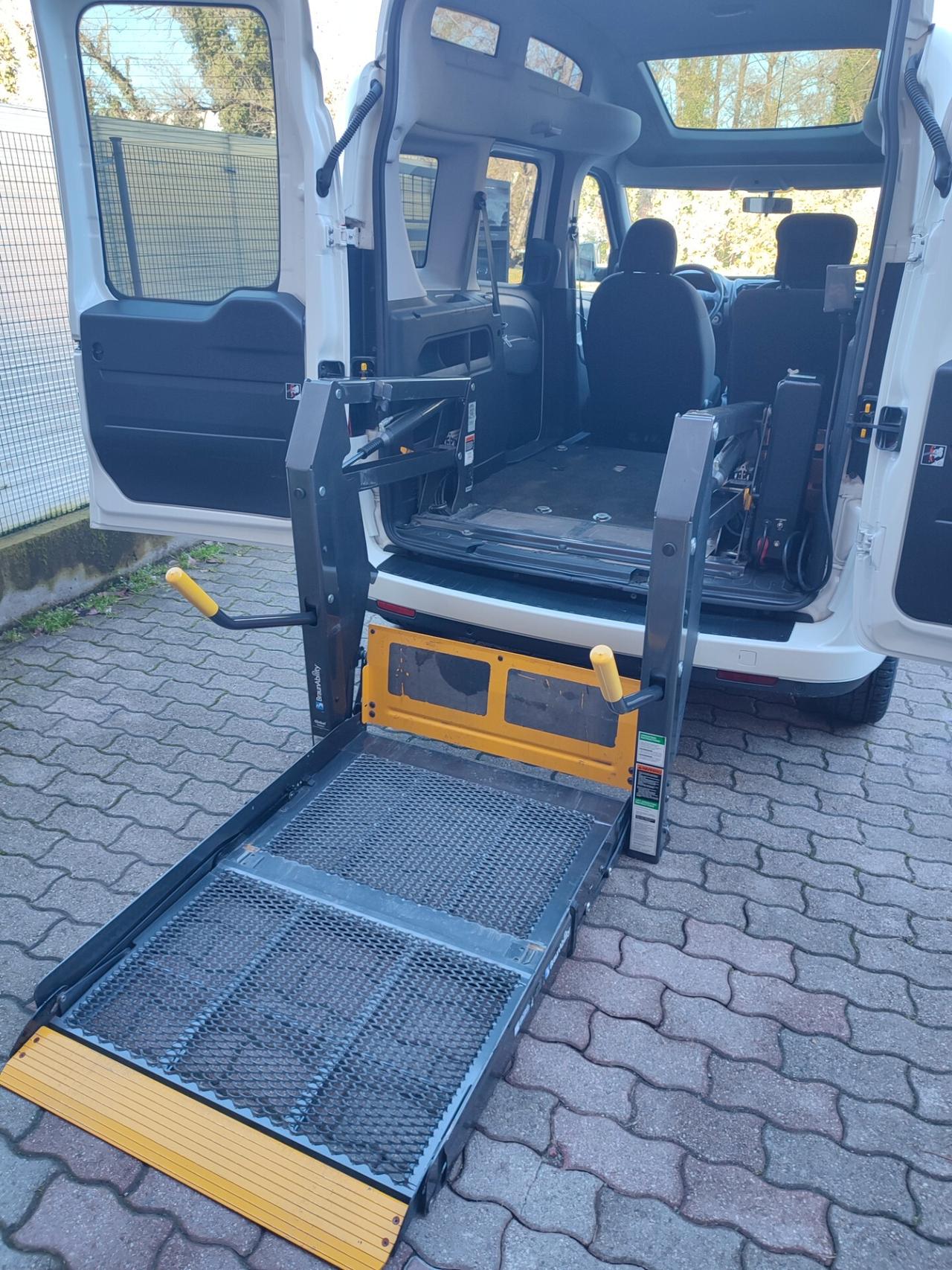 OPEL COMBO 1.4BENZINA 2017 EURO6B PEDANA DISABILI ELETTRICA