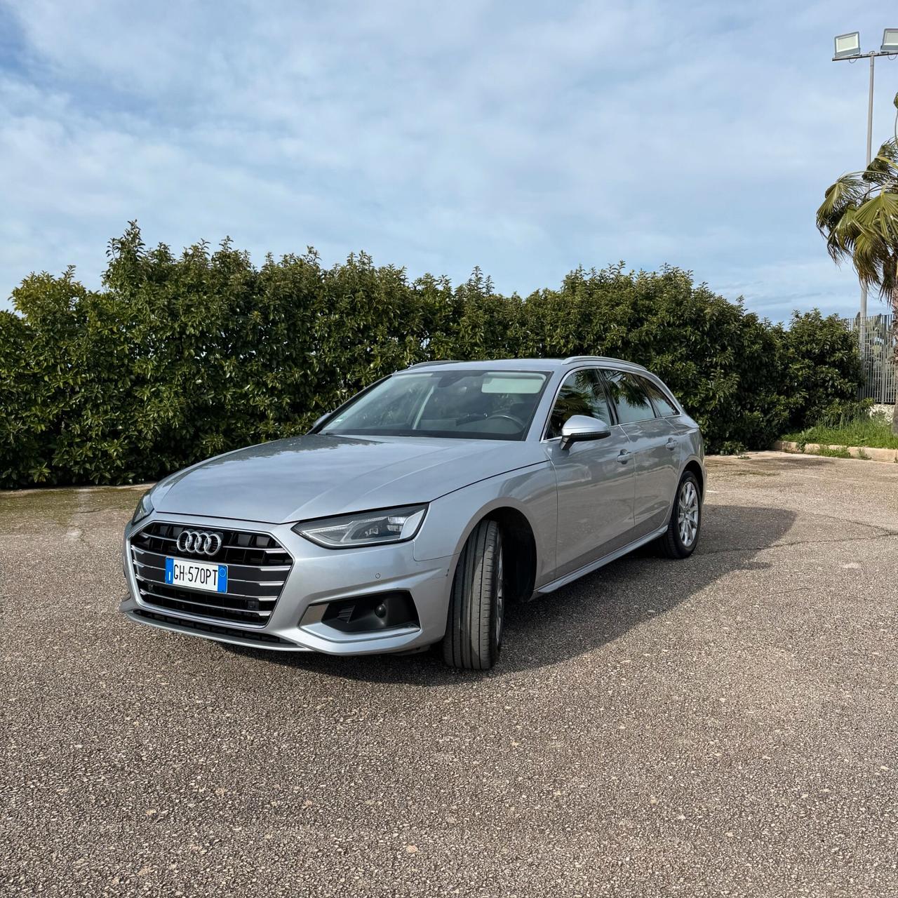 Audi A4 Avant 30 TDI 136 CV Stronic Business Advanced