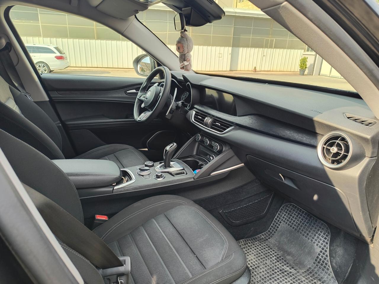 Alfa Romeo Stelvio 2.2 Turbodiesel 190 CV AT8 RWD Business