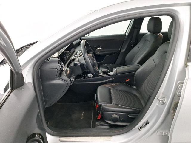MERCEDES-BENZ A 180 d Automatic Business