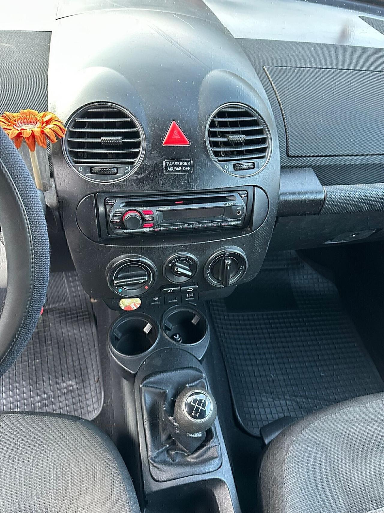 Volkswagen New Beetle 1.9 TDI 105CV Cabrio