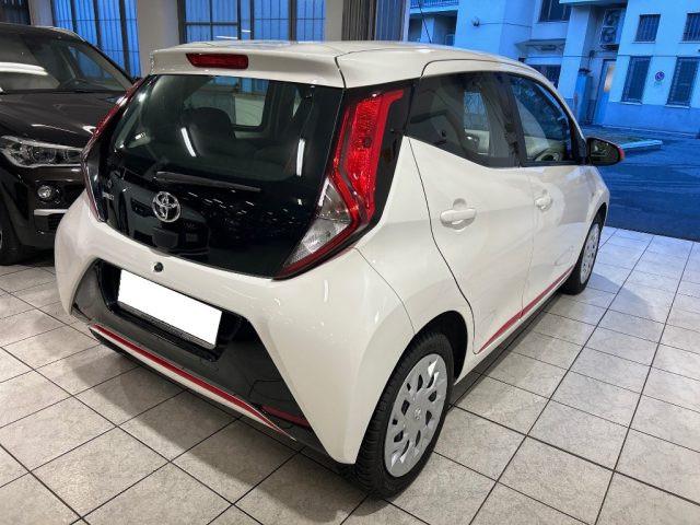 TOYOTA Aygo Connect 1.0 VVT-i 72 CV 5 porte x-play