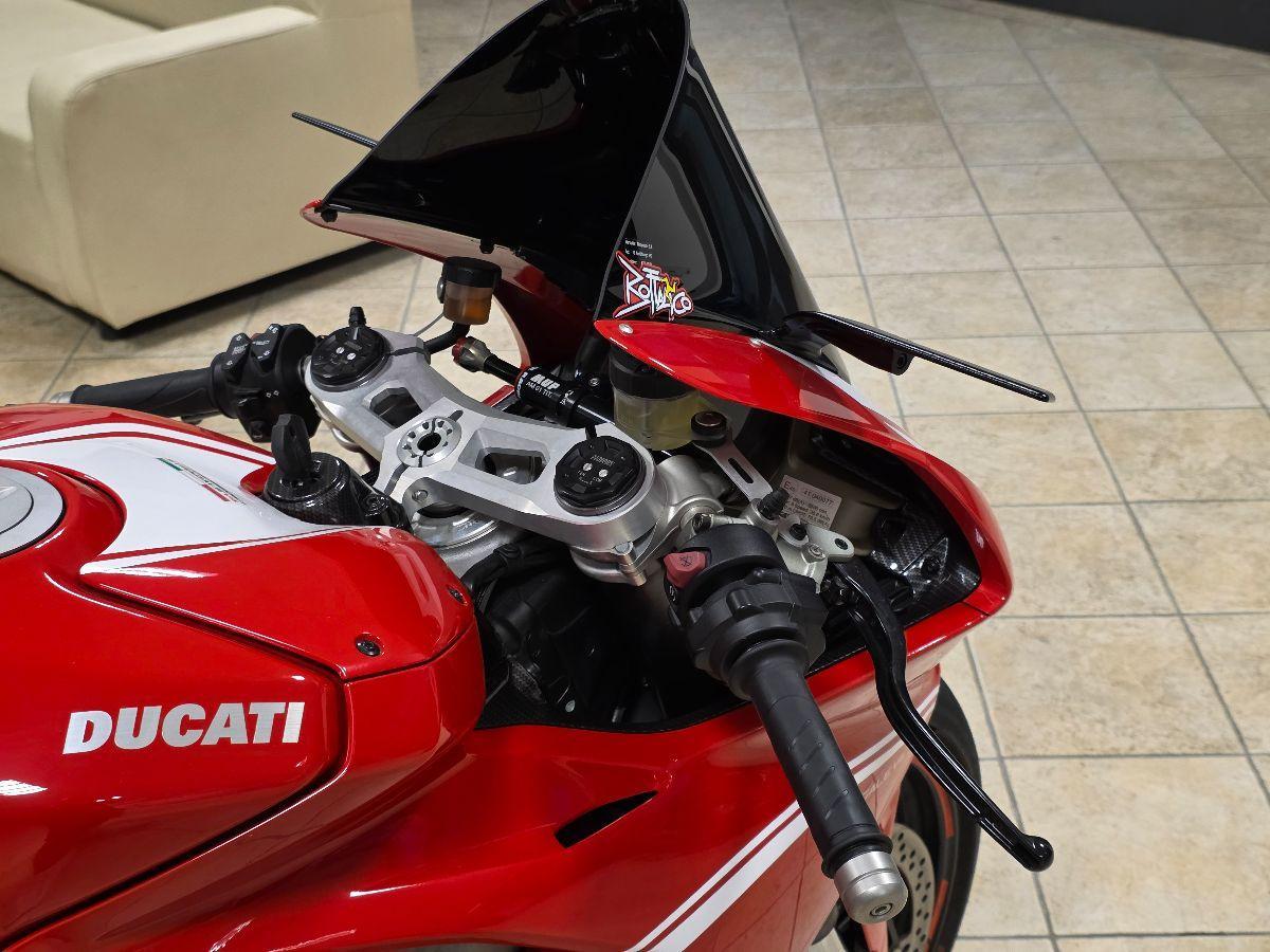 DUCATI PANIGALE V4 CON SCARICO DESMO OK