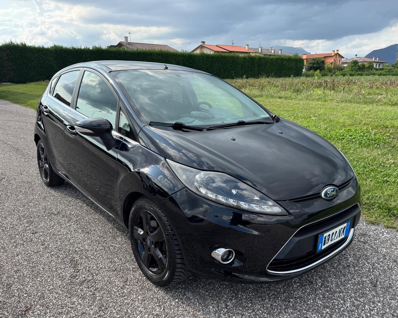 FORD FIESTA 1.4 TDCi DIESEL 5 PORTE NEOPATENTATI