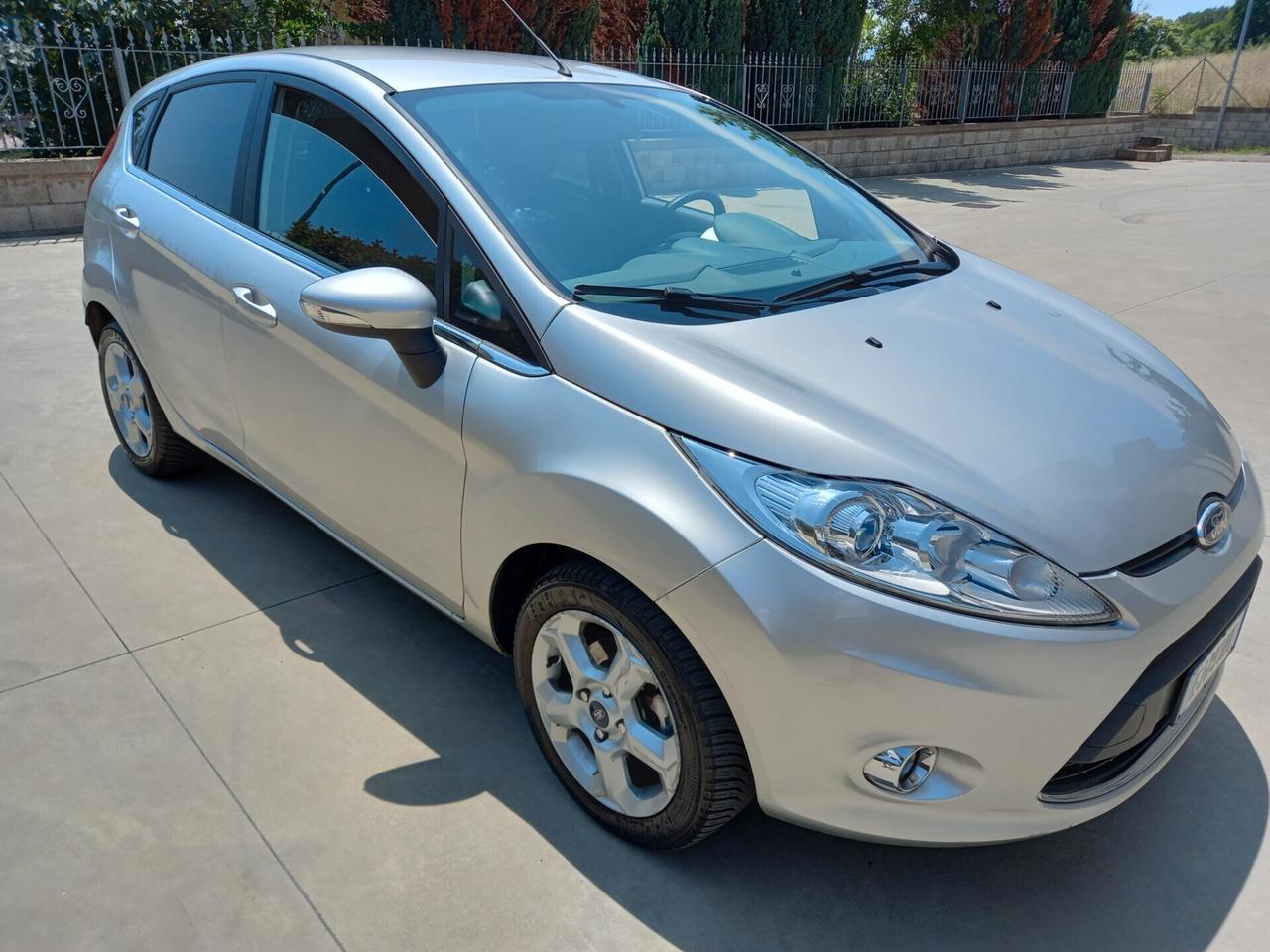 Ford Fiesta 1.4 TDCi 5p. Titanium SOLO 60000 KM