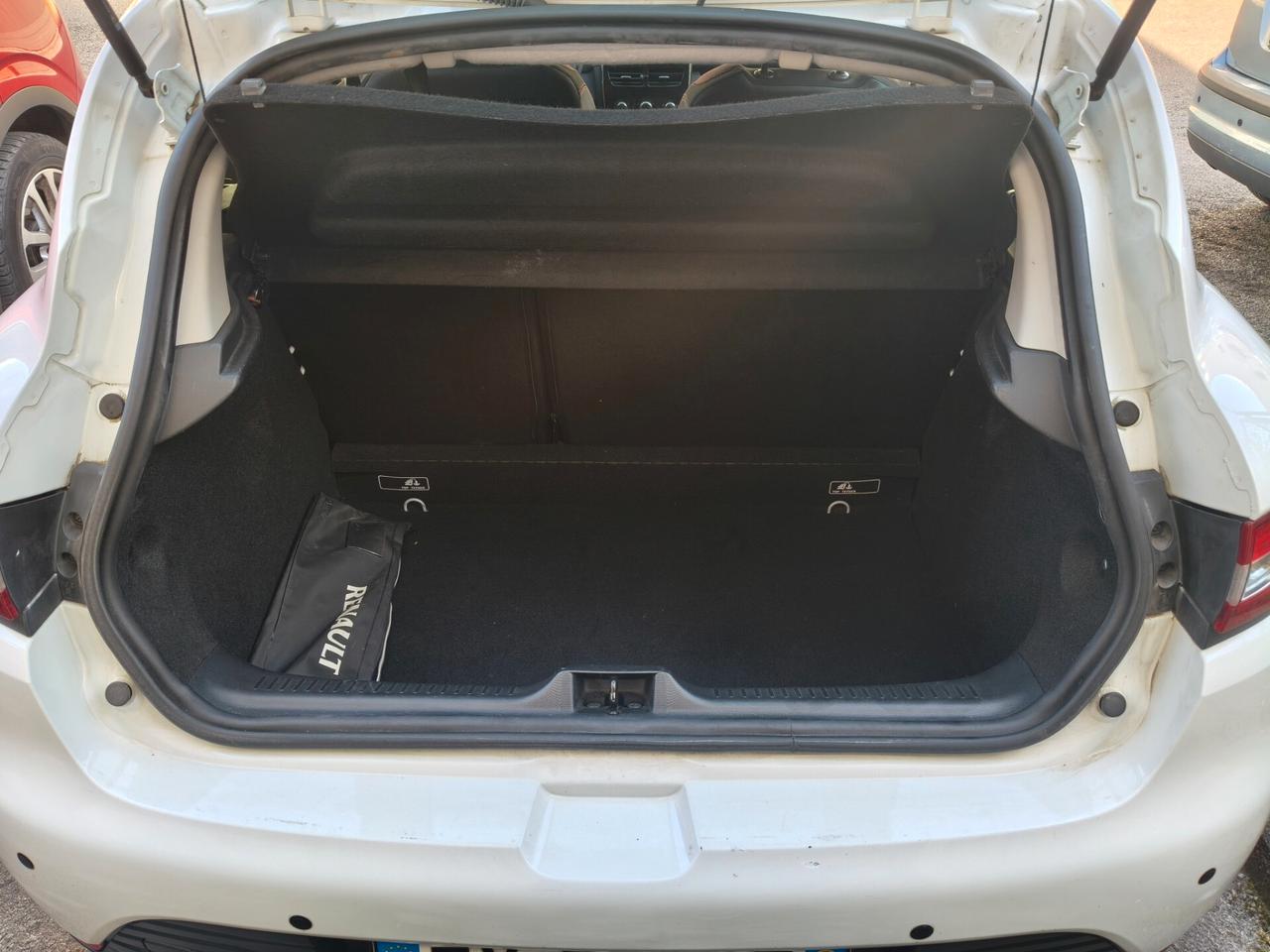 Renault Clio 1.5 DCI 75CV FULL OPTIONAL 2015