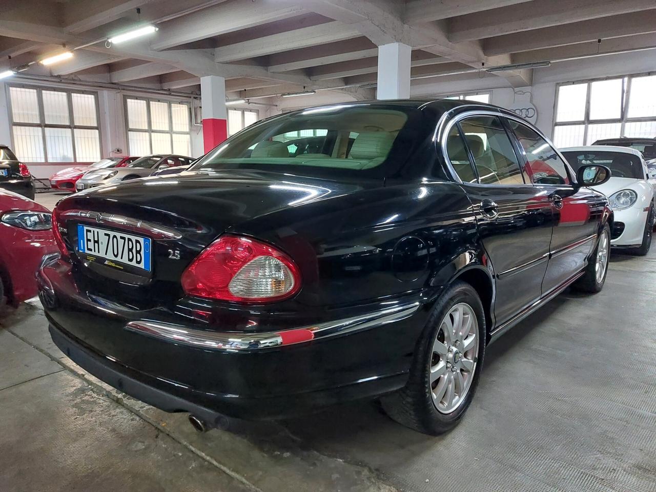 Jaguar X-Type 2.5 V6 24V EXECUTIVE C.LEGA INTERNI PELLE 4WD CAMBIO MANUALE