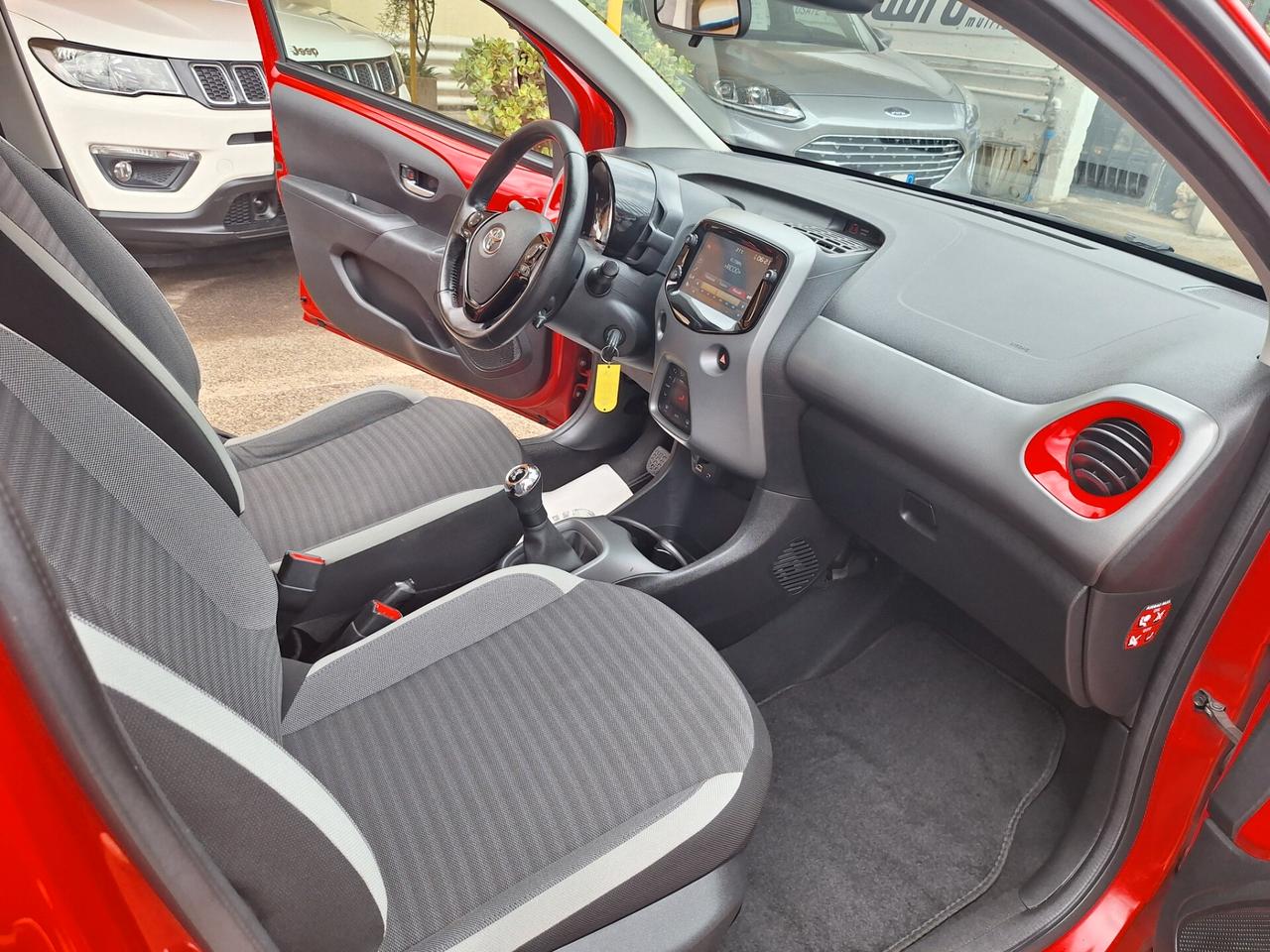 Toyota Aygo 1.0 VVT-i 5 porte x-play 2019