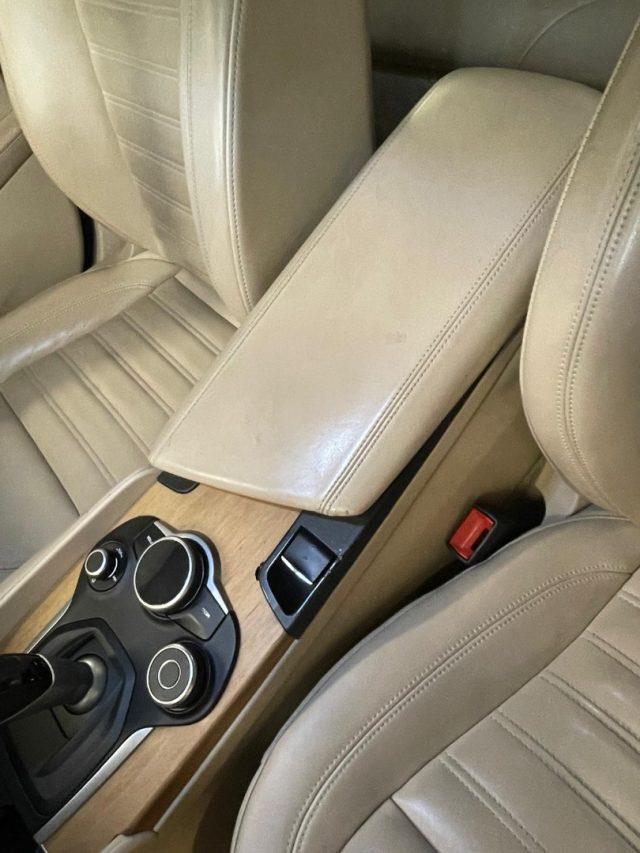 ALFA ROMEO Giulia 2.2 Turbodiesel 210 CV AT8 AWD Q4 Veloce